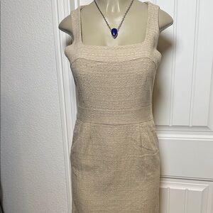 Banana Republic gorgeous, classy . Pockets, timeless. Size 6, fitted, vintage,‎